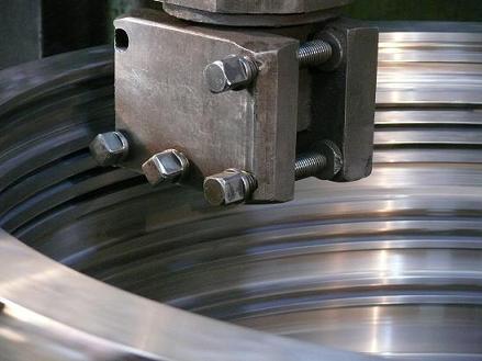 Bearbeitung Drehteil: Nutenziehen